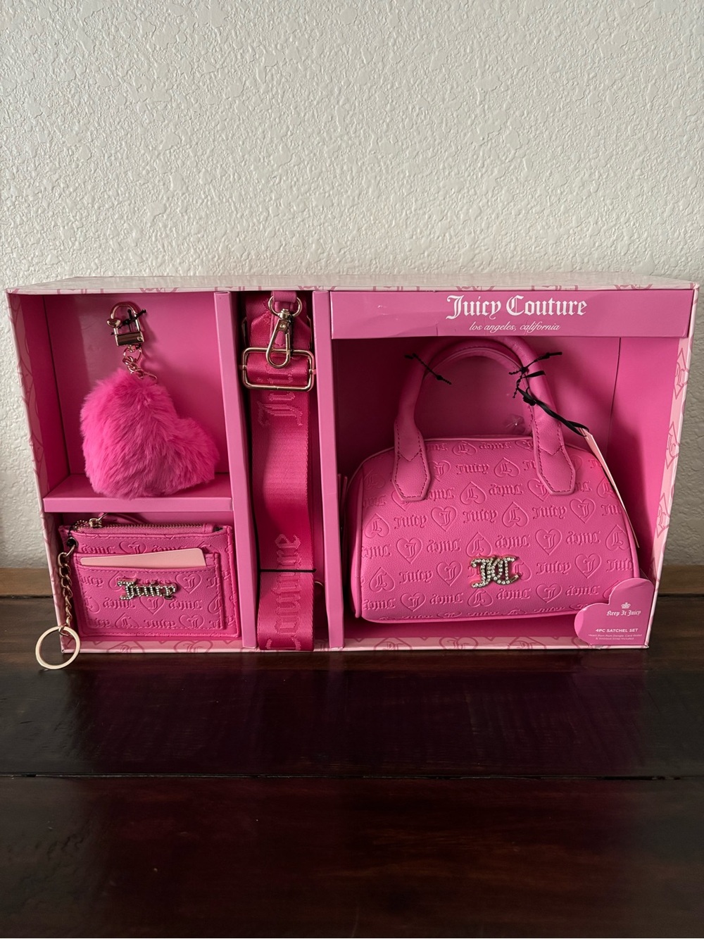 ✨NWT Juicy Couture Mini Handbag Set with Pom Keychain, Wallet Keychain & Strap✨